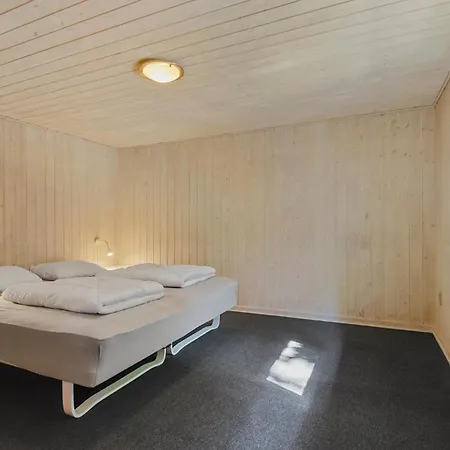 3 Bedroom Beautiful In Nyaraló Ansager